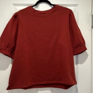 Free assembly brick red short puff sleeved sweatshirt